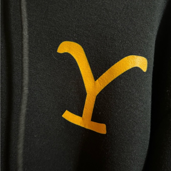 Womens Yellowstone Dutton Ranch Pullover Hoodie Size XL - Picture 3 of 6